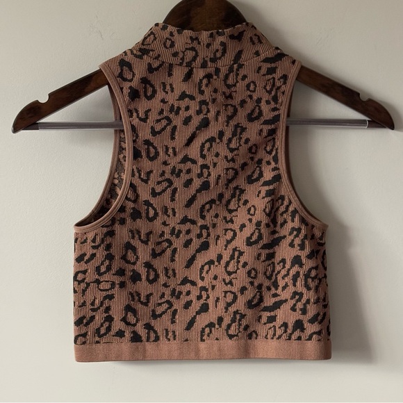 BOZZOLO LEOPARD CROP TOP TANK SIZE S/M BLACK / BROWN - Picture 2 of 3